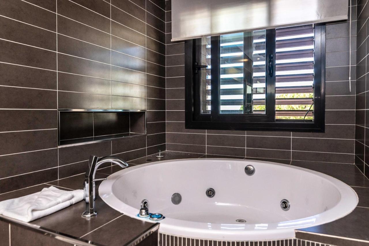 Vacation Marbella I Villa Riviera Del Sol, Private Pool, Jacuzzi, Walking Distance To The Beach Malaga Exterior photo